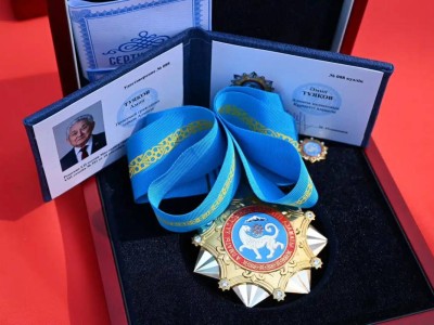 Әмен Тұяқовқа "Алматы қаласының Құрметті азаматы" атағы берілді