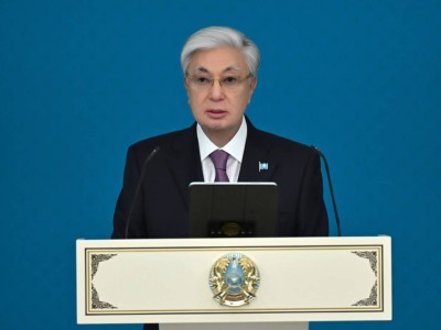 Тоқаев бір топ ұстазды мемлекеттік наградалармен марапаттады