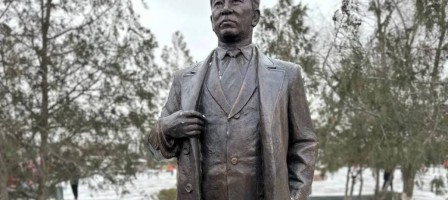 Жаңаөзенде даңқты мұнайшы Рахмет Өтесіновті еске алды.