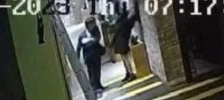 Қуандық Бишімбаевтың Баум мейрамханасында әйелін ұрып жатқан суреттері жарияланды.