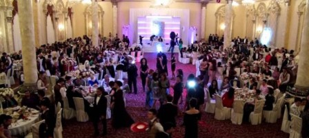 Аружан Саин: Қазақстанда той жасауға 2 жыл тыйым салу керек.