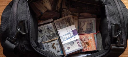 Қазақстан шекарасы арқылы 2,1 млрд теңге алып өтпек болған.
