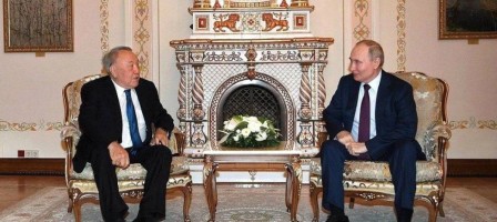 Нұрсұлтан Назарбаевтың баспасөз хатшысы оның Мәскеуге не үшін барғанын түсіндірді.