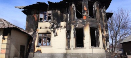 Сапарбаев экс-министрді Мәдениет үйіне кіргізбеді.