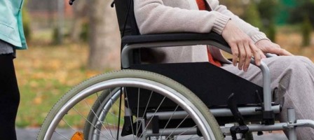 Мүгедек жандарға күтім жасаушыларға жаңа жәрдемақы енгізіледі.