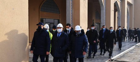 Мамин Түркістандағы Тұңғыш Президент саябағында жүр.
