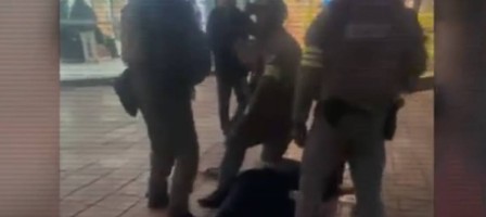 «Крышаң болам». Алматыда кәсіпкерлерге қысым көрсеткен қылмыскерлер ұсталды.
