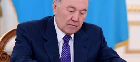 Назарбаев Қауіпсіздік Кеңесінен екі адамды жұмыстан босатты.