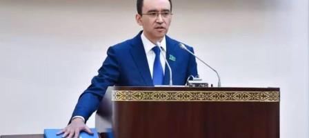 Мәулен Әшімбаев Сенат төрағалығына қайта сайланды.