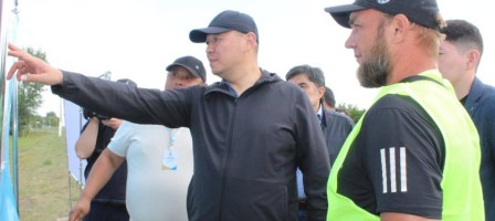 МИНИСТР ВОЗНЕСЕНКА АУЫЛЫНА ҚҰРЫЛЫС БАРЫСЫН ТЕКСЕРУГЕ КЕЛДІ.