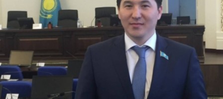 Павлодарлық депутат Nur Otan-нан қуылды.