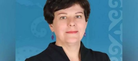 Анна Башинская депутаттық мандатынан бас тартты.