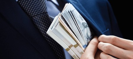 Алматы жылу желілерінің бас директоры мен басқа да басшылары жемқорлық үшін сотталды.