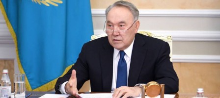 Елбасы туралы заңның конституциялық күшi жойылды.
