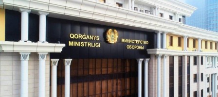 Қорғаныс министрлігі әскерде қысым көрдім деген қыздың сөзін теріске шығарды.