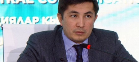 Жемқорлықпен істі болған Берік Шәріпті сот ақтап жіберді.
