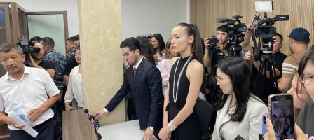 Бұрынғы дипломат Сәкен Мамаш алты жылға  сотталды