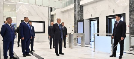 Тоқаев Астанадағы ҰҚК департаментінің жаңа ғимаратына барды