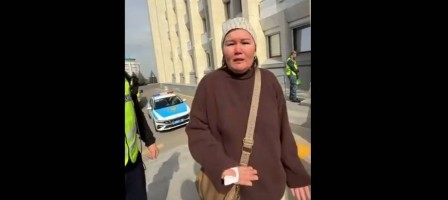 Алматы әкімдігінде көп балалы ана өзін өртемек болды