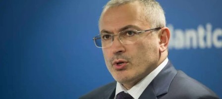 Ресейде билікті күшпен басып алмақ болды деген күдікпен Михаил Ходорковскийдің үстінен іс қозғалды