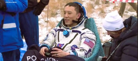 8 ай бұрын космосқа ұшқан 3 ғарышкер бүгін Жезқазған маңына қонды (ФОТО)