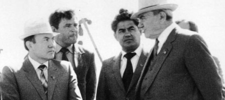 "Соған өшікті, кешірмеді": Қонаев "Желтоқсан оқиғасына" кімді кінәләды?