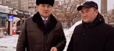 "Менің көшемді ең соңынан тазалаңдар": ШҚО әкімінің сөзі арзан пиар ма, дұрыс ұстаным ба?