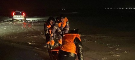 Қапшағайда екі әйел мінген көлік мұз астына түсіп кетті