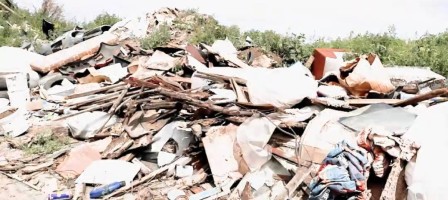 Жаңа адамдар Қостанайдағы заңсыз қоқыс үйіндісінің жанында блокпост орнатты