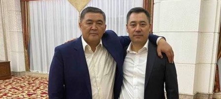 "Досымды қорғадым... Тура жолдан таяр еді": Президент неліктен сенімді серігін жұмыстан шығарып жіберді?