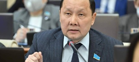 Абзал Құспан: «Президенттің айналасына топтасу ғана қалады»