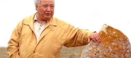 "Бұл сөздер кейін де шығады": Қазақ жерлерін сату кезінде Әбіш Кекілбаев Назарбаевқа ескерту айтқан