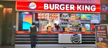 Burger King қызметкерлерінің құқықтары бұзылған – Еңбек министрлігі