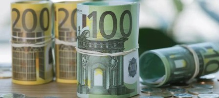 Бүгін шетел валютасы қаншадан саудаланып жатқаны белгілі болды