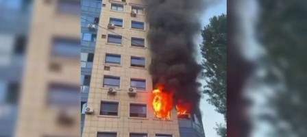 Алматыда тоғыз қабатты үйден өрт шығып, ондаған адам эвакуацияланды