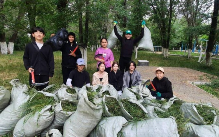 «Таза Қазақстан» Қостанайды қоқыстан тазартып жатыр.