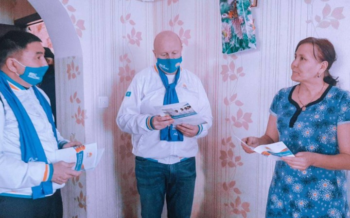 Кандидаттар нақты істер партиясы — «Nur Otan» партиясына дауыс беруге шақырды.
