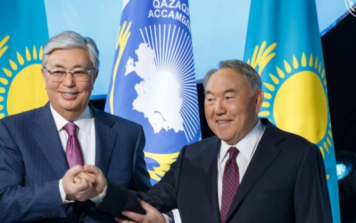 Тоқаев Назарбаевты мерейтойымен құттықтады.