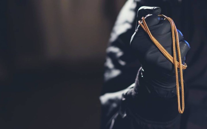 22 жастағы жігіт анасын өлтірген деген күдікпен қамауға алынды