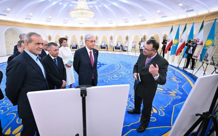 Масуд Пезешкиан қазақ тарихына қатысты бірқатар көне қолжазбаның көшірмесін әкелді
