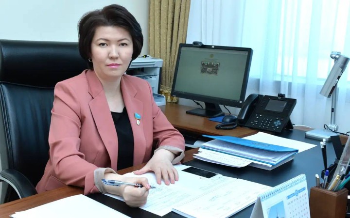 "Қарсы болдым": Сүйінші! Еліміздің бас педагогы ел асыға күткен қуанышты хабарды жеткізді (ВИДЕО)