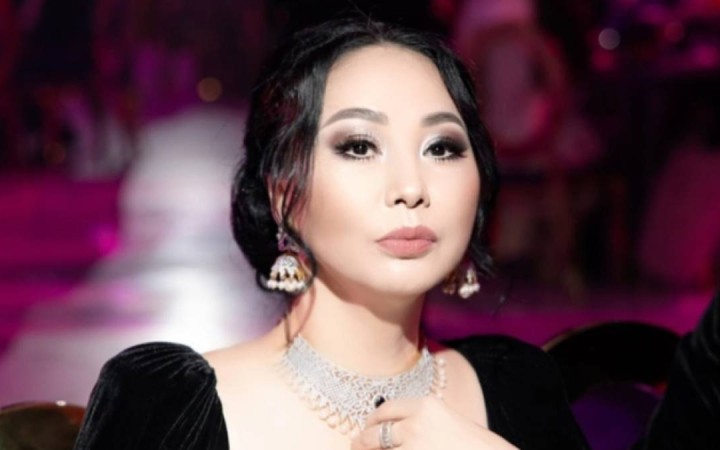 Танымал әнші Қарақат Әбілдина еш жерде жарияланбаған суреттерін көрсетті (ФОТО)