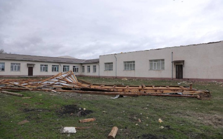 Мектептер мен үйлер зақымданды: Қазақстанның оңтүстігінде ТЖ режимі жарияланды