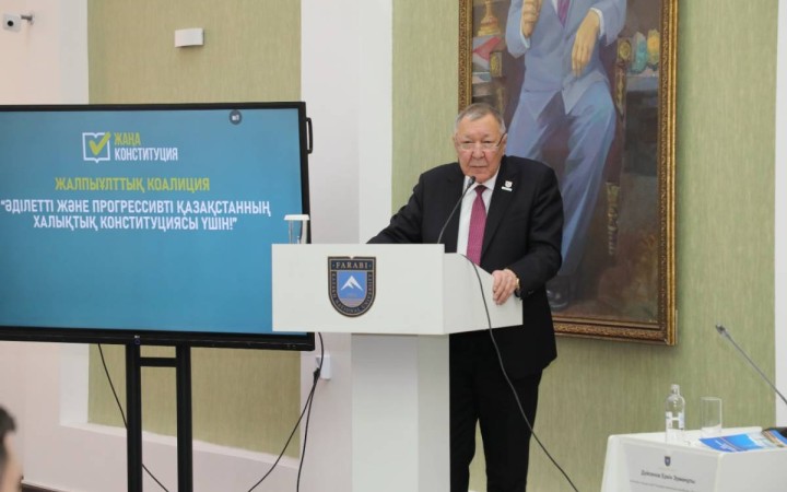 Алматылық студенттер мен оқытушылар ел дамуына қатысты бастамаларды талқылады