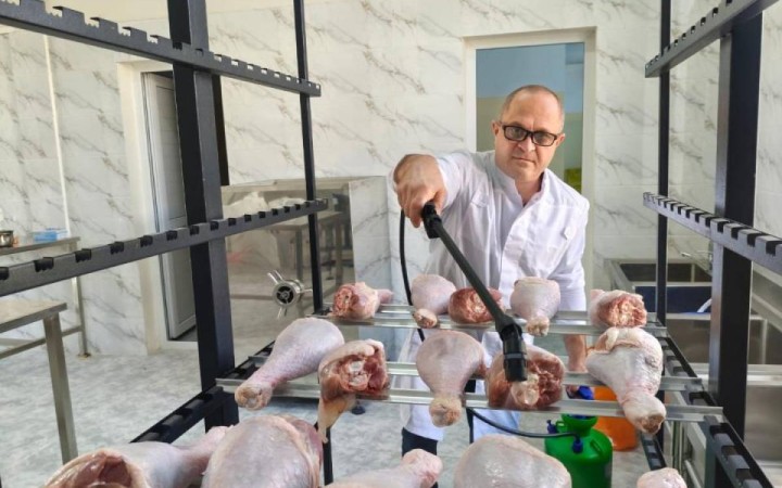 Ғалымдар салқындатылған құс етінің сақтау мерзімін 3 есеге дейін ұзартатын технология әзірледі