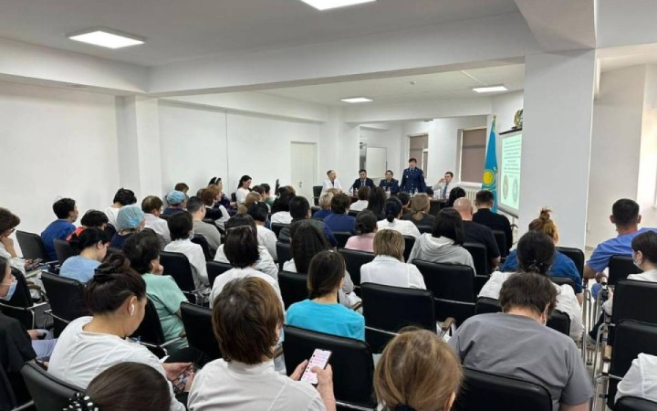 Нашақорлық, есірткі жасырушылардың қысқа «карьерасы» және дәрігерлердің қауіпсіздігі: елордада түсіндіру кездесуі өтті