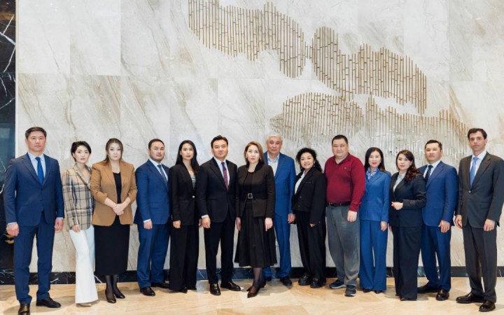 «Қайда қоңырау шалуға болады?» – қазақстандықтар «Әділет» партиясына қосылуға дайын