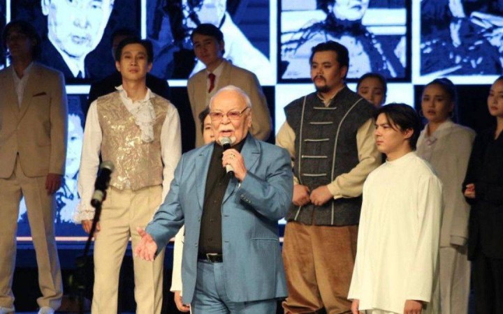 Алматыдағы театрлардың біріне Асанәлі Әшімовтің есімі берілді