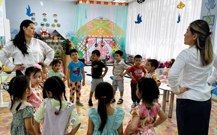 «Заң мен тәртіп»: Астанадағы балабақшада балаларды тәртіпке баулитын жоба өтті