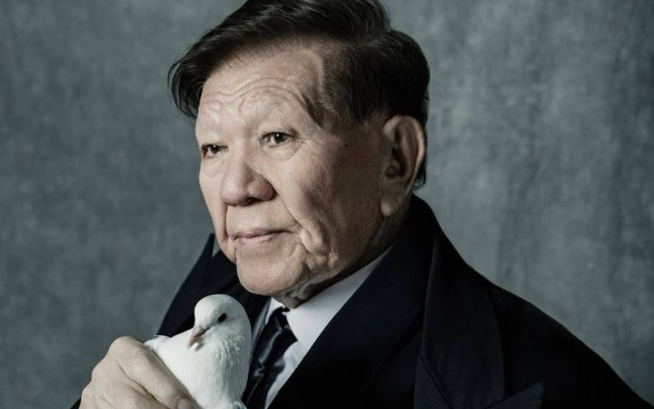 Шахановты соңғы сапарға шығару кезіндегі оқиғалар қоғамда қызу талқыланды